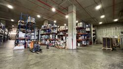 Gul Way (D22), Warehouse #588091961